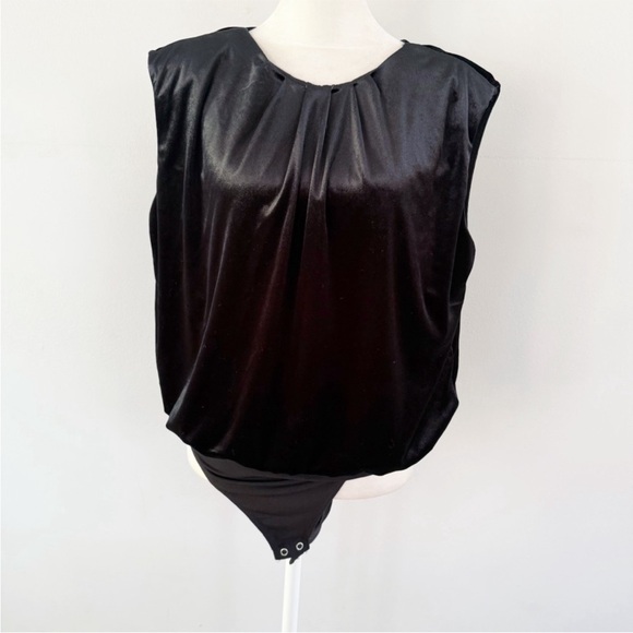 Express Womens Velvet Open Back Sleeveless Top Large Goth Whimsigoth Dark Casual - Picture 1 of 7